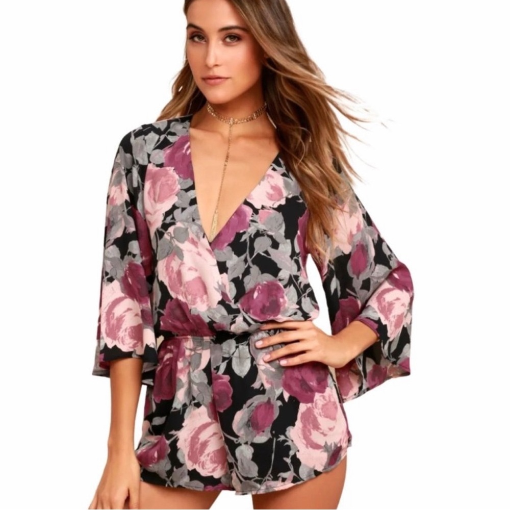 NWT Lulus’s floral romper